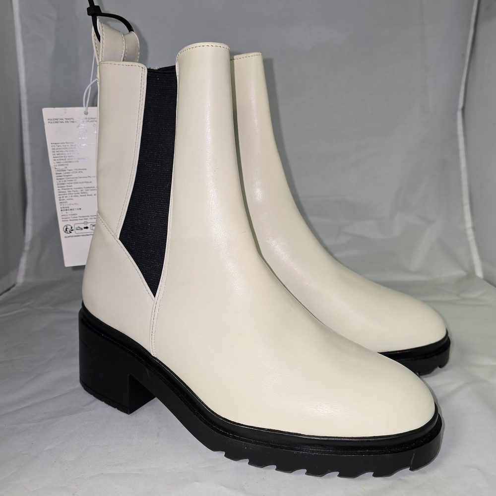 Elegant Cream Ankle Boots Amazon Essentials Size 7.5 7 1/2 NEW